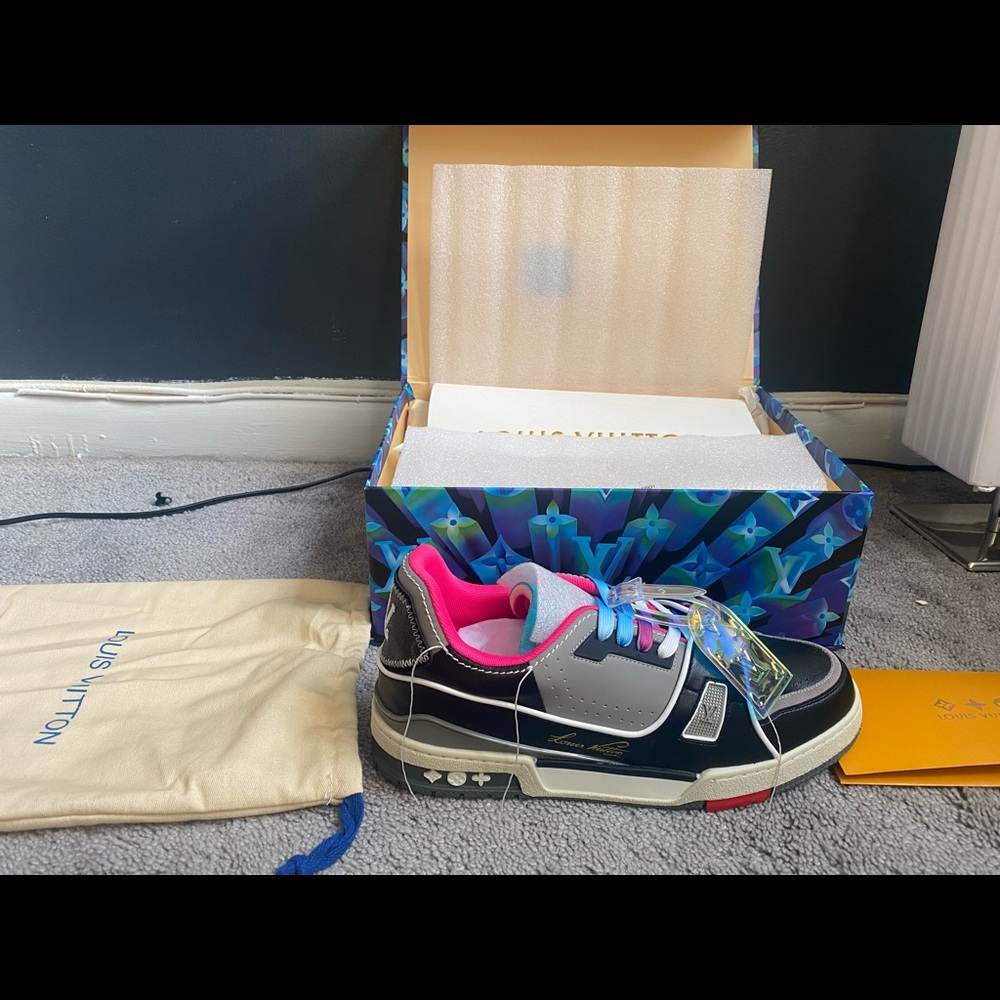 Louis Vuitton trainer sneaker Pink SS2